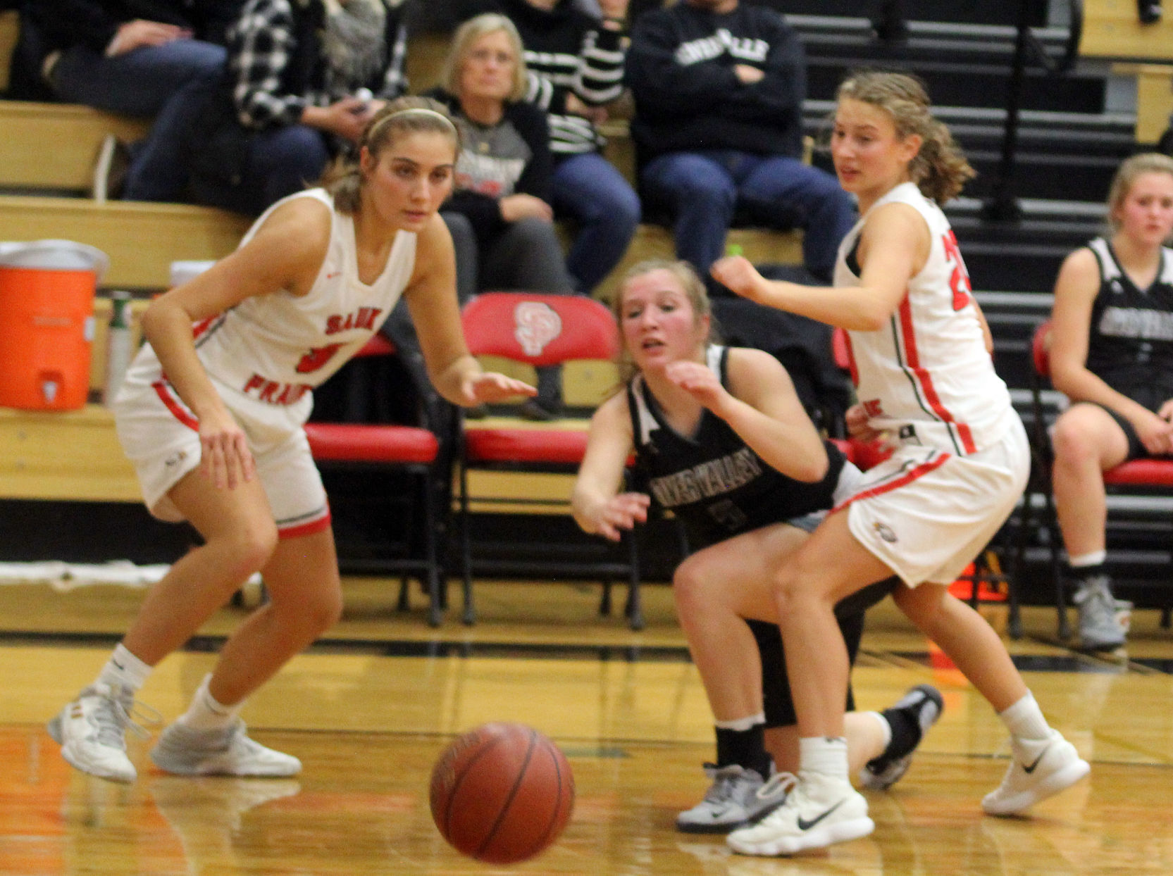 Naomi Breunig and Faith Holler